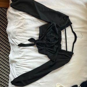 Cropped Black long sleeve with ruffle neck